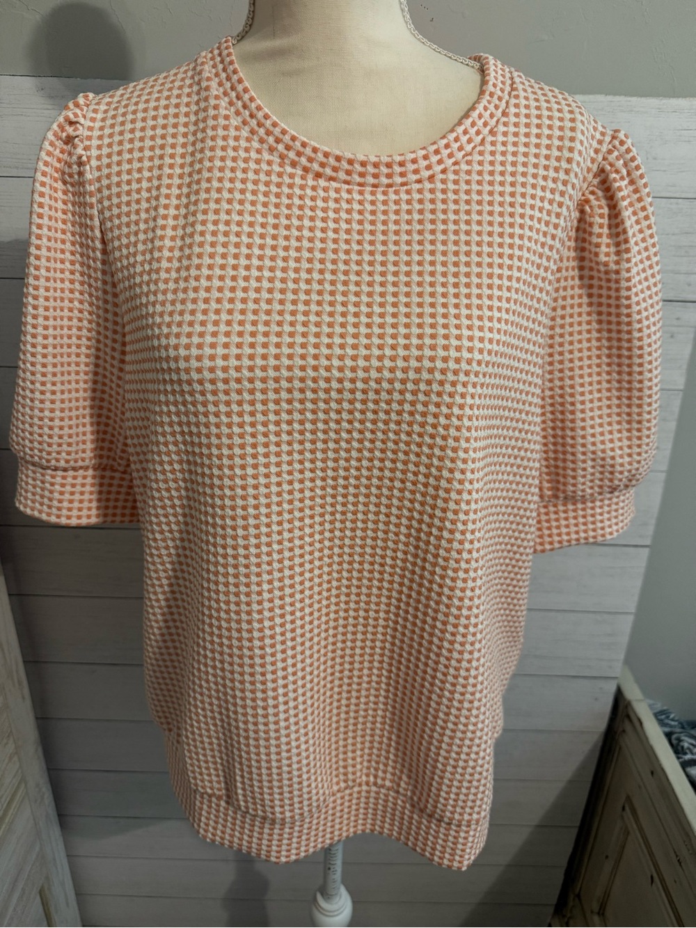 Women's Peach Puff-Sleeve Textured Knit Top